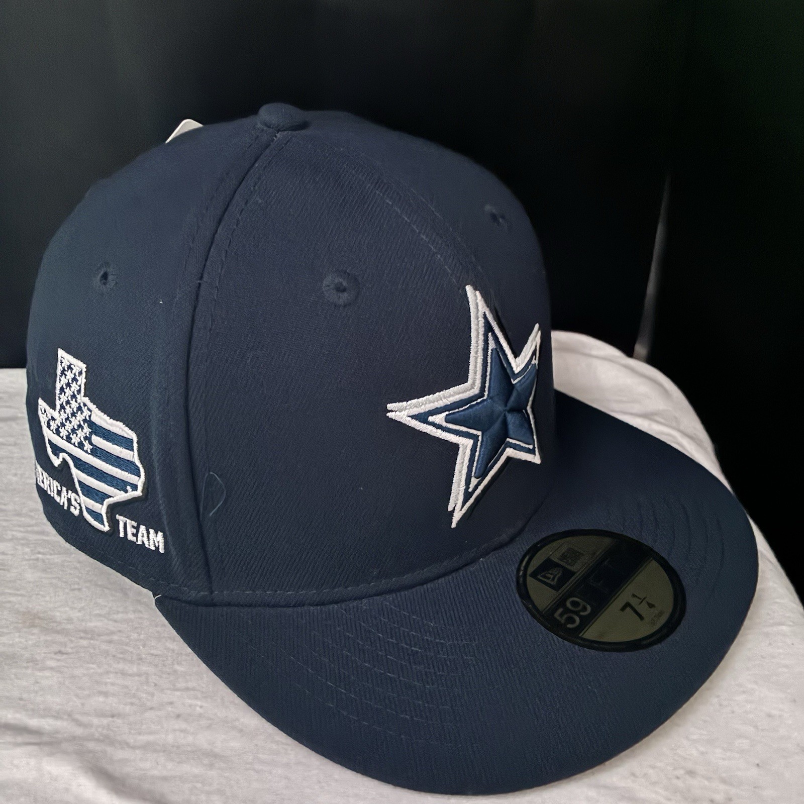 New Era Texas Dallas Cowboys NFL 7 1/4 Men’s Fitted Cap – Dark Blue (59FIFTY)