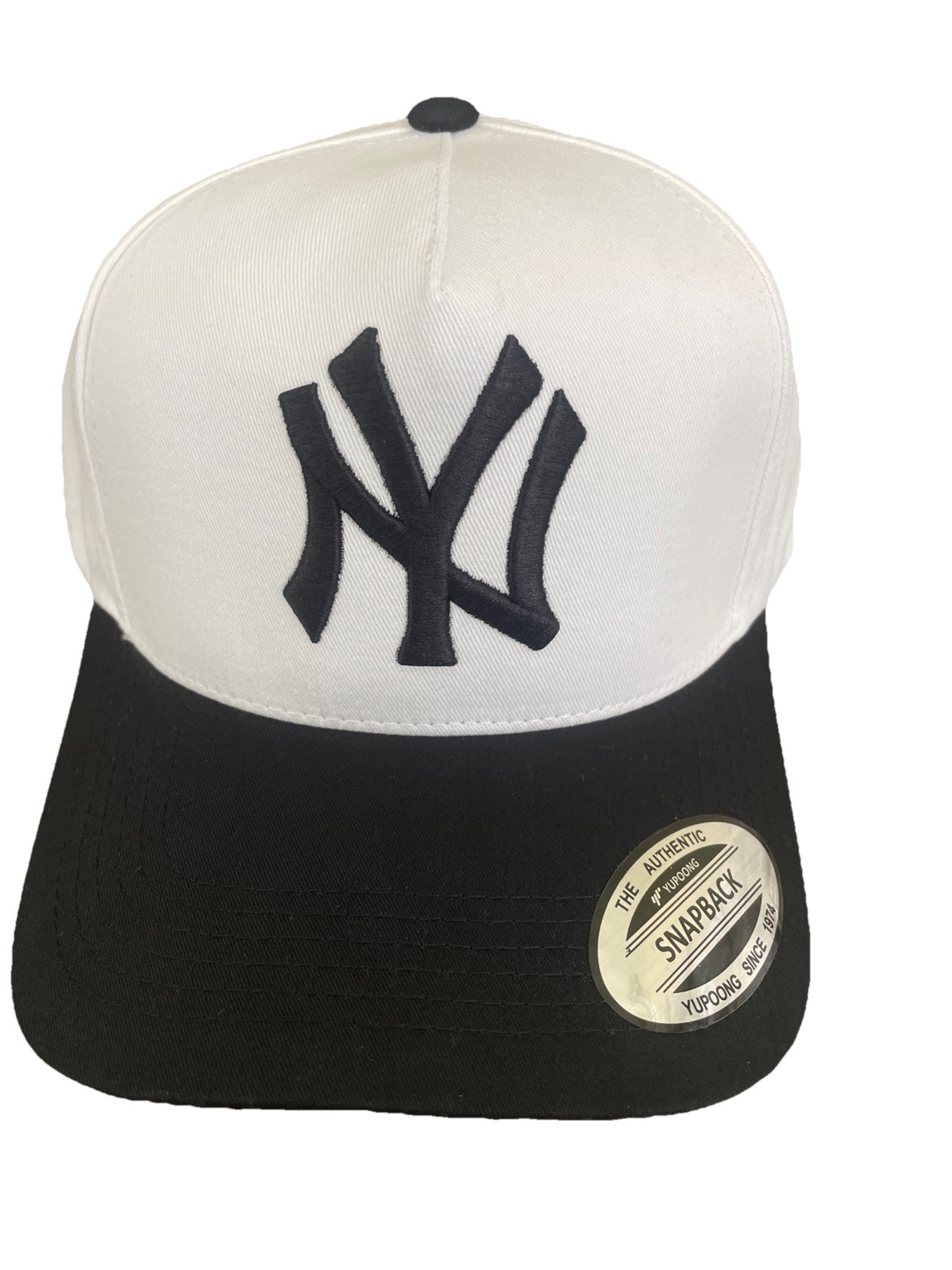 New York Yankees SnapBack hat, Embroidered NY Adjustable, Special Edition Black