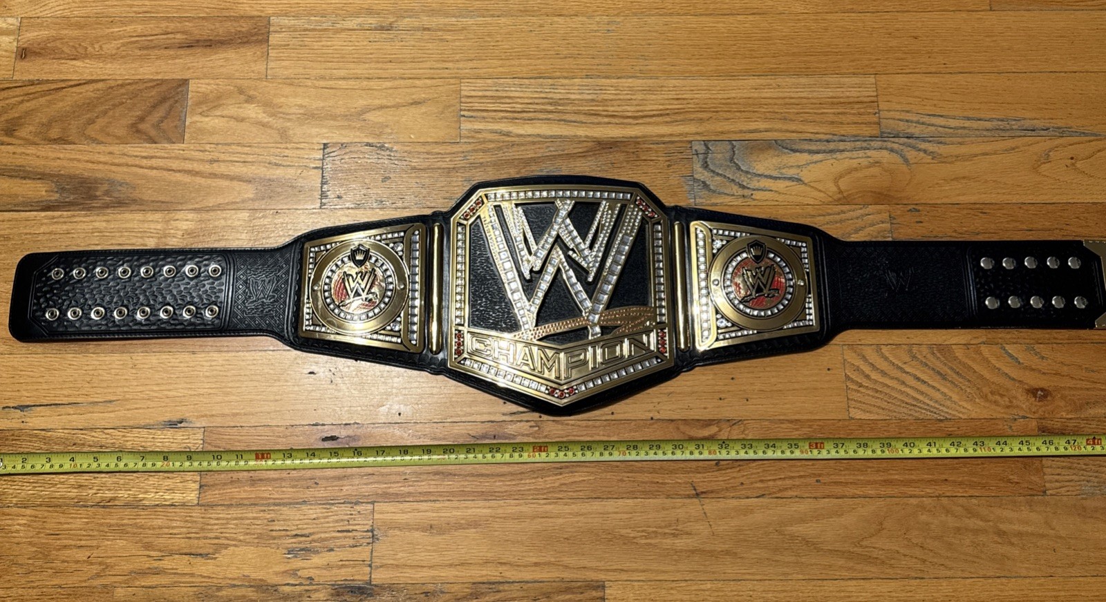 WWE Scratch Logo 2013 replica commemorative belt FIGS V1