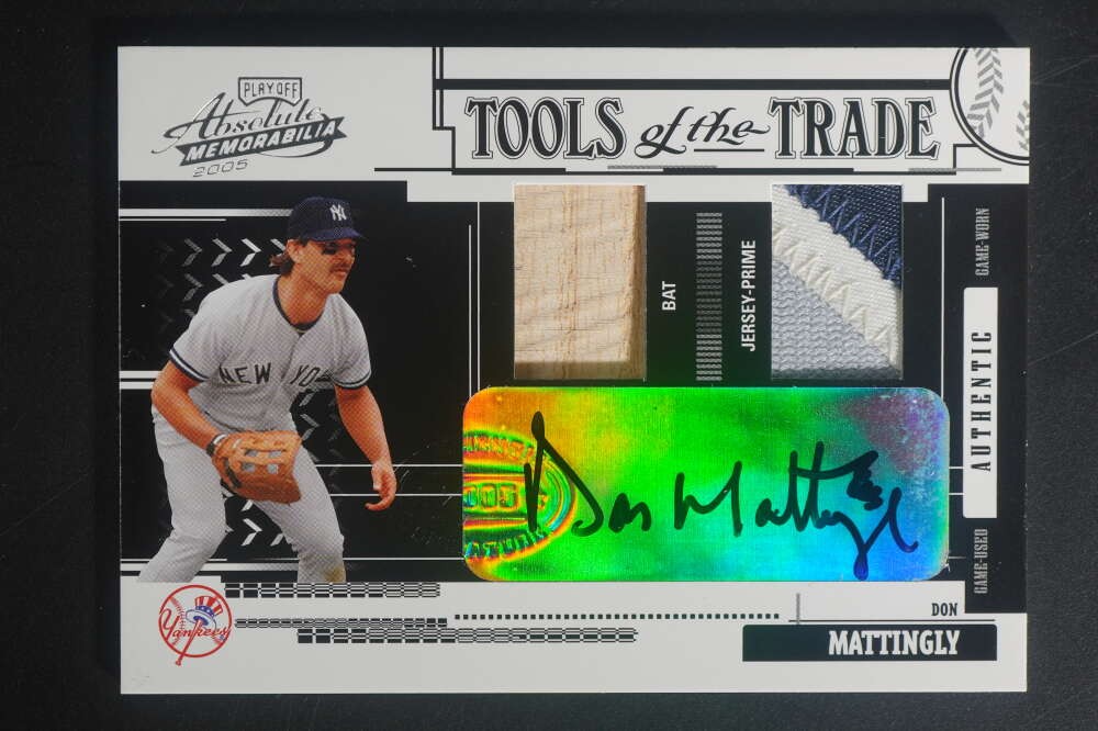 2005 Playoff Absolute Mem. Don Mattingly TOTT Auto Dual Patch Black 1/1 DZ2500
