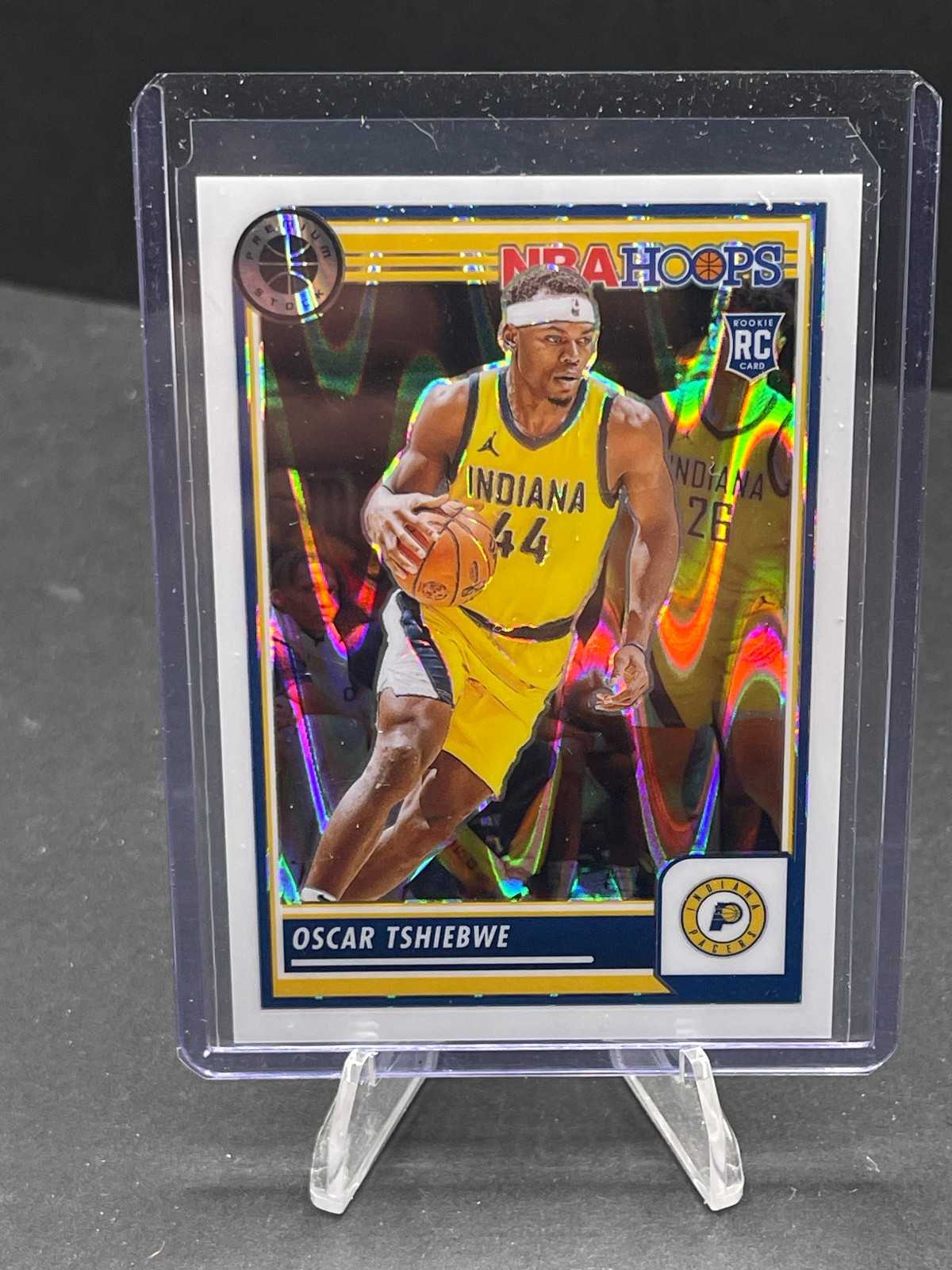 2023-24 OSCAR TSHIBEWE HOOPS PREMIUM STOCK WHITE SEISMIC PRIZM #13, SN 65/75 RC