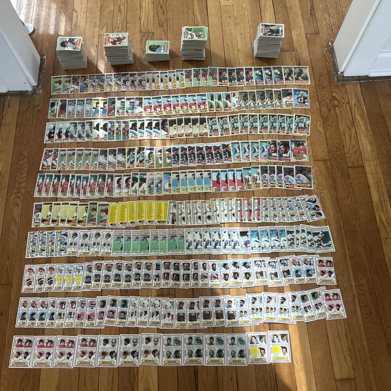 1980 Topps Football Card Lot Over 1,300 Cards Stars, HOF, Checklists, Team cards