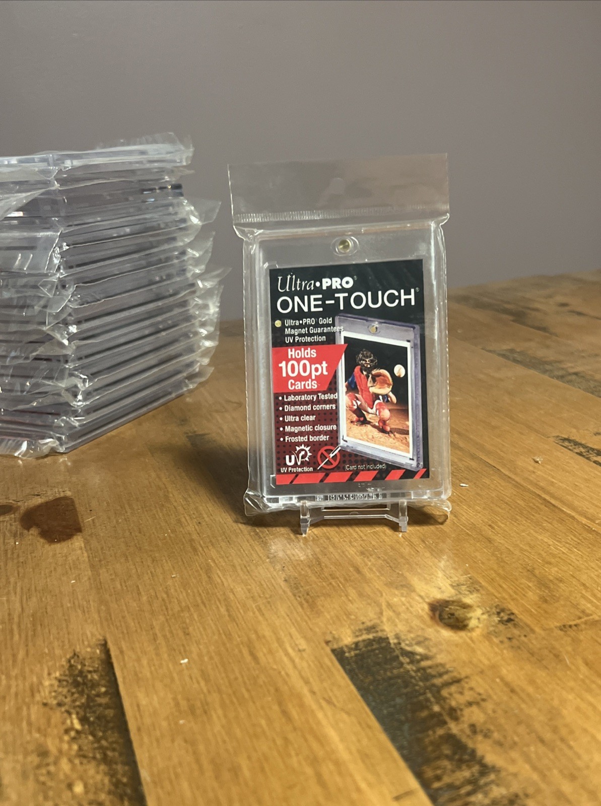 Ultra Pro One-Touch Thick Card 100pt Point Magnetic Card Holder UV Protection