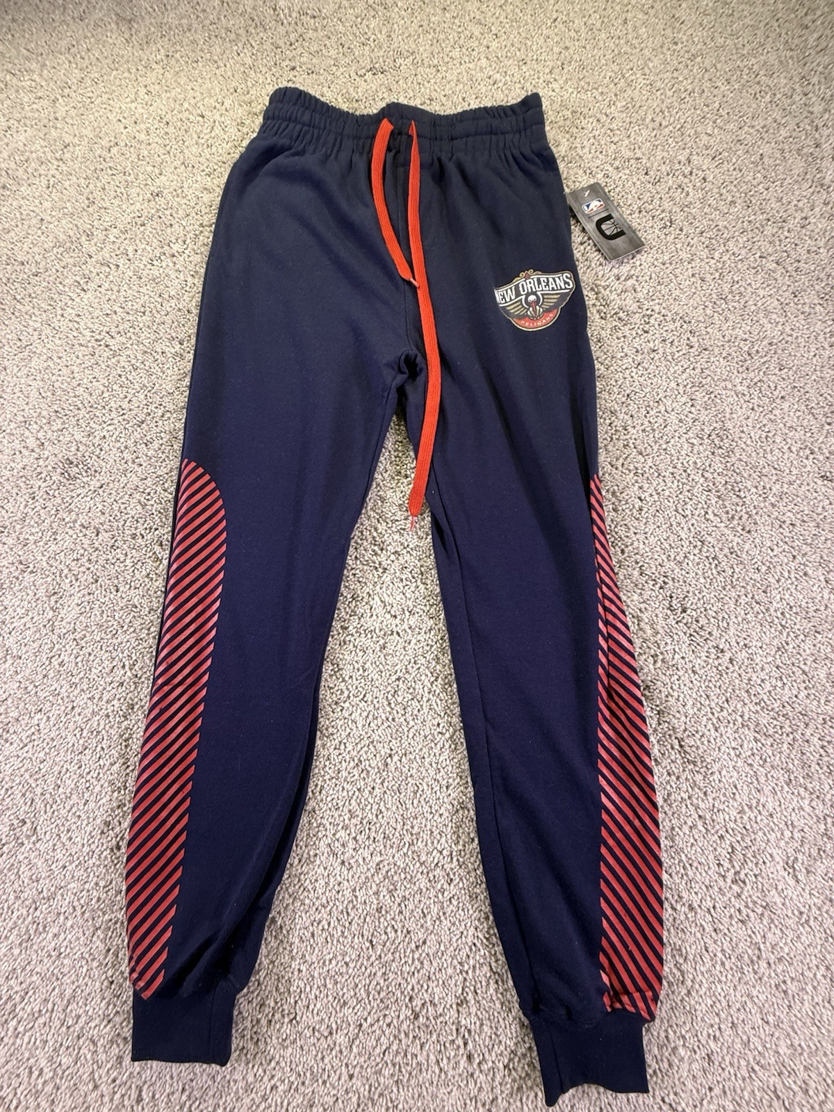 NWT NBA New Orleans Pelicans Men’s Joggers Size Small Sweatpants