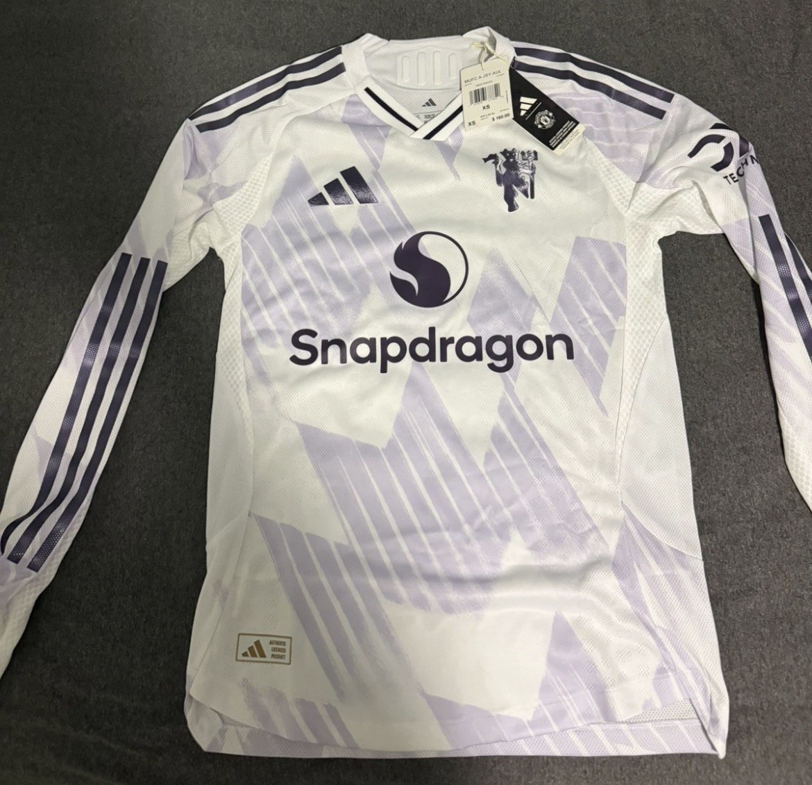 2025/26 Manchester United Away Jersey XS Long Sleeve Authentic JP3023