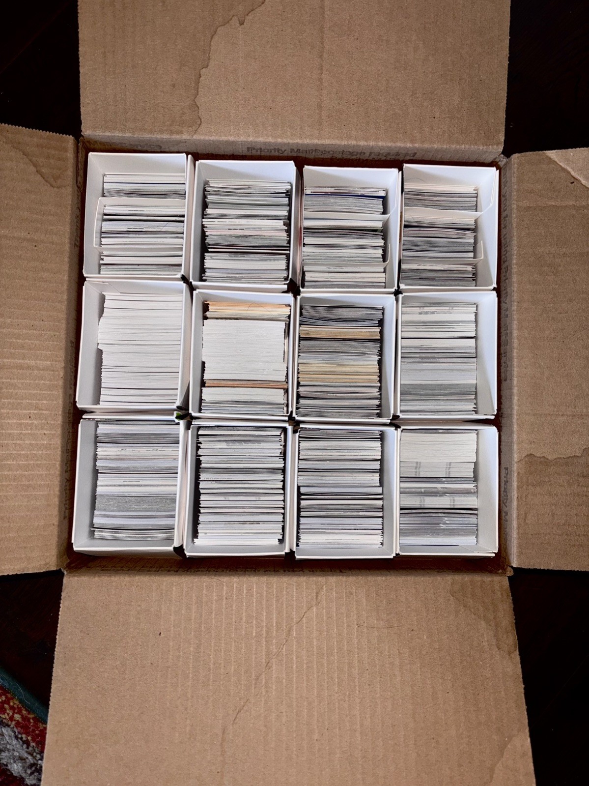 Lg Flat Rate-1800+ Football Cards Bulk. Most 2016-2025 Rookies, Inserts… 🔥
