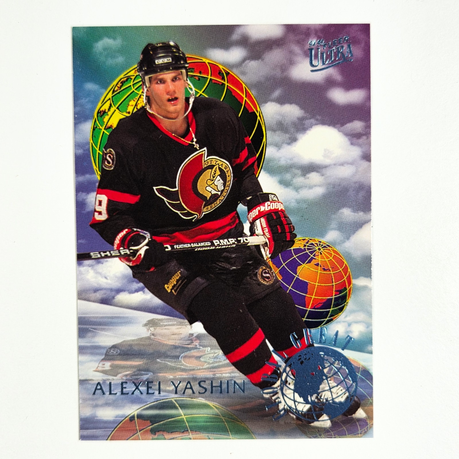 1994-95 Fleer Ultra – Global Great Alexei Yashin #10 Ottawa Senators