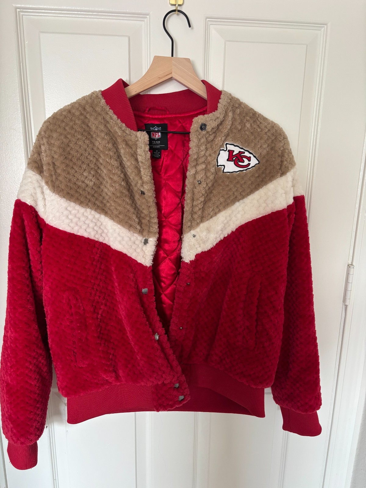 NFL Kansas City Chiefs Women’s Sherpa Jacket Coat Medium M Snap Front Red Tan
