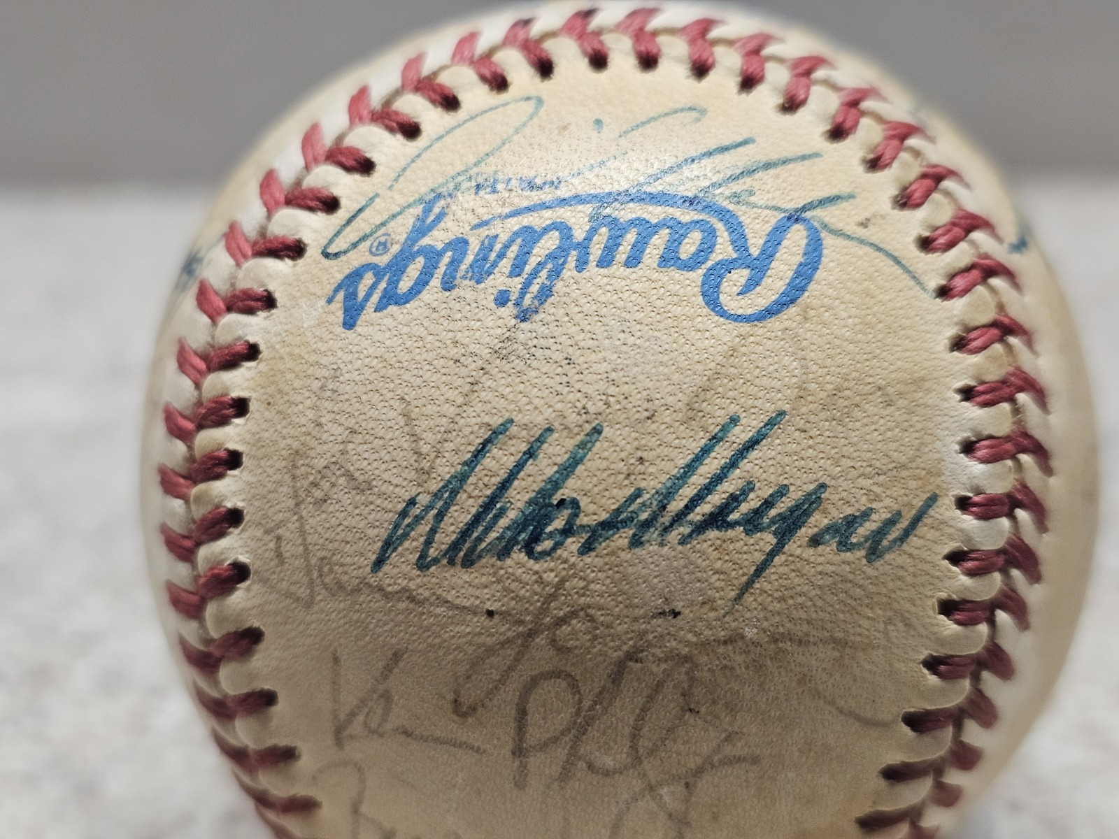 32 Autographed Rawlings MLB Baseball No COA