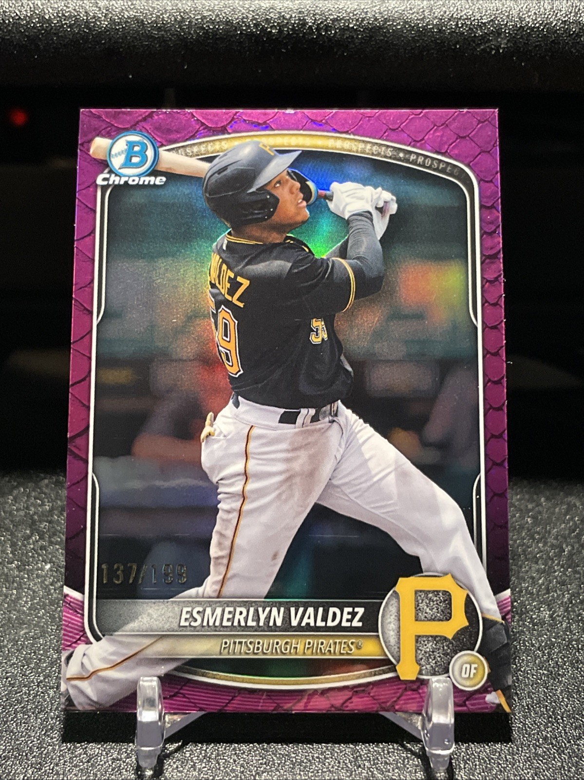 2025 Bowman Draft Chrome Fuchsia Reptilian /199 Esmerlyn Valdez #BDC-110 Pirates