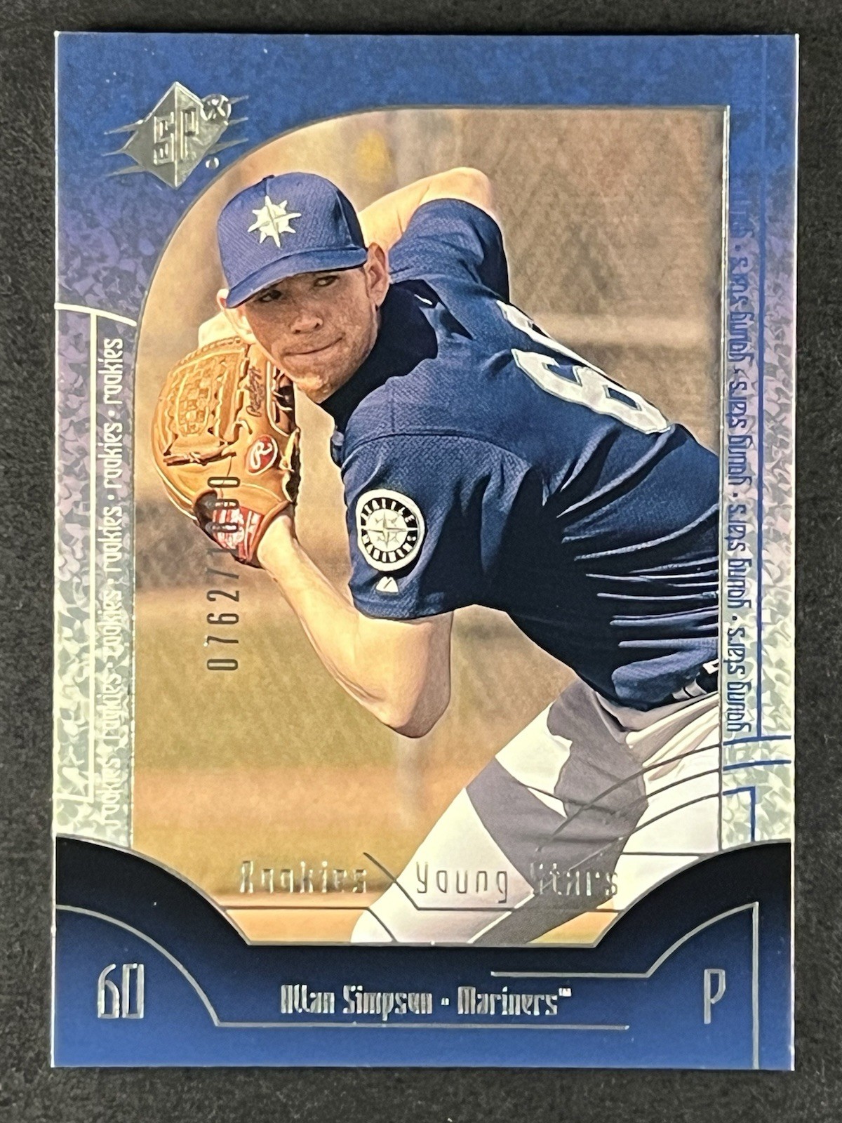 Allan Simpson #112b RC 2002 SPx – Young Stars /1800 VAR: Portrait