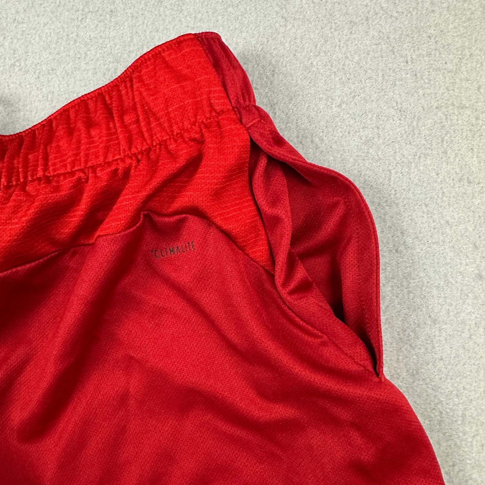 NC State Wolfpack Shorts Men Extra Large Red Solid Adidas NCAA Pockets XL