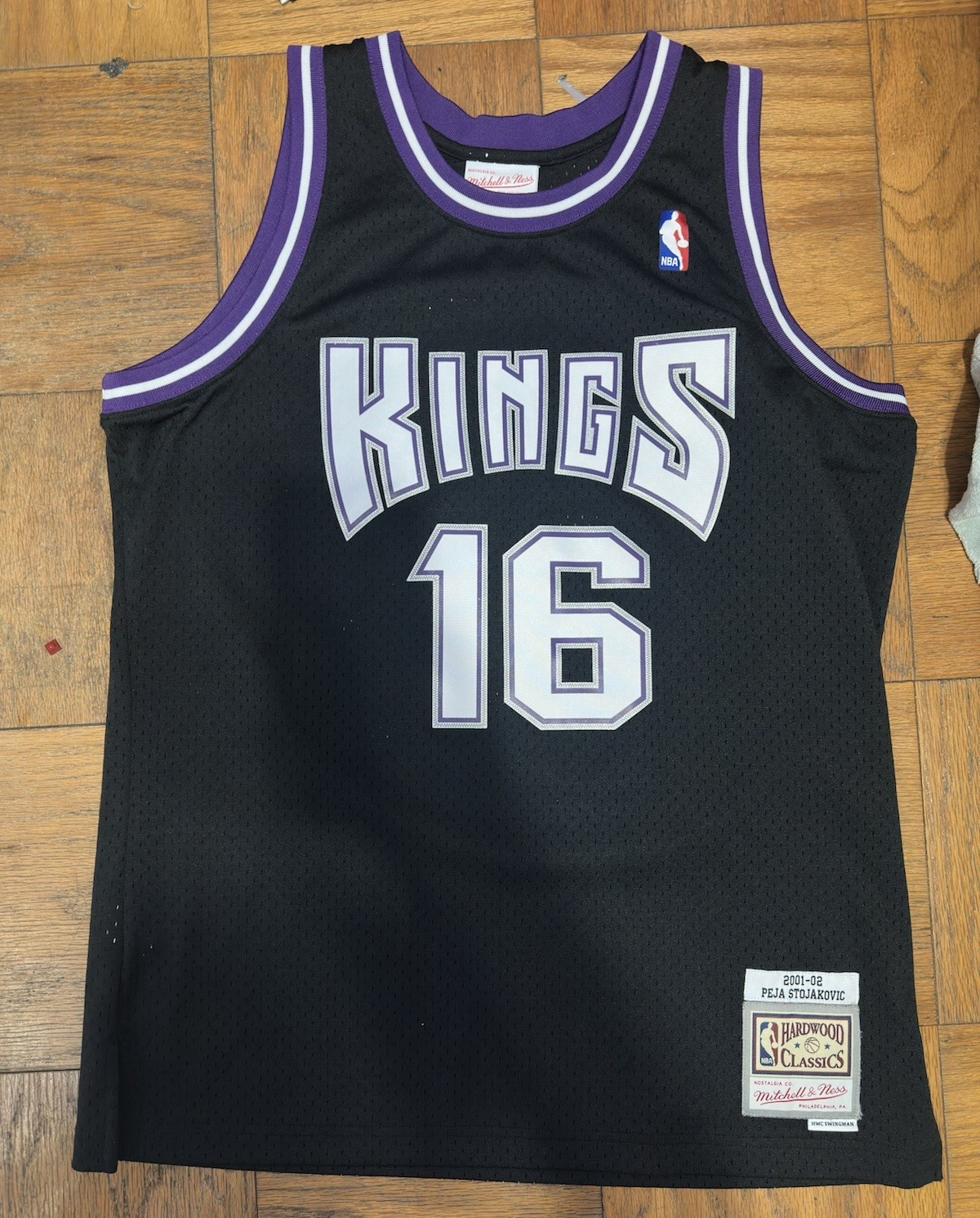 Men’s Large Mitchell & Ness Sacramento Kings Peja Stojakovic #16