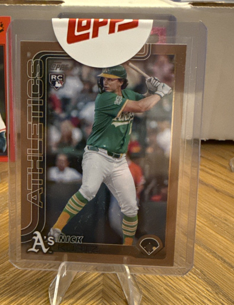 2025 Topps Update Series – Nick Kurtz #US201 Gold /2025 (RC) Topps Sealed