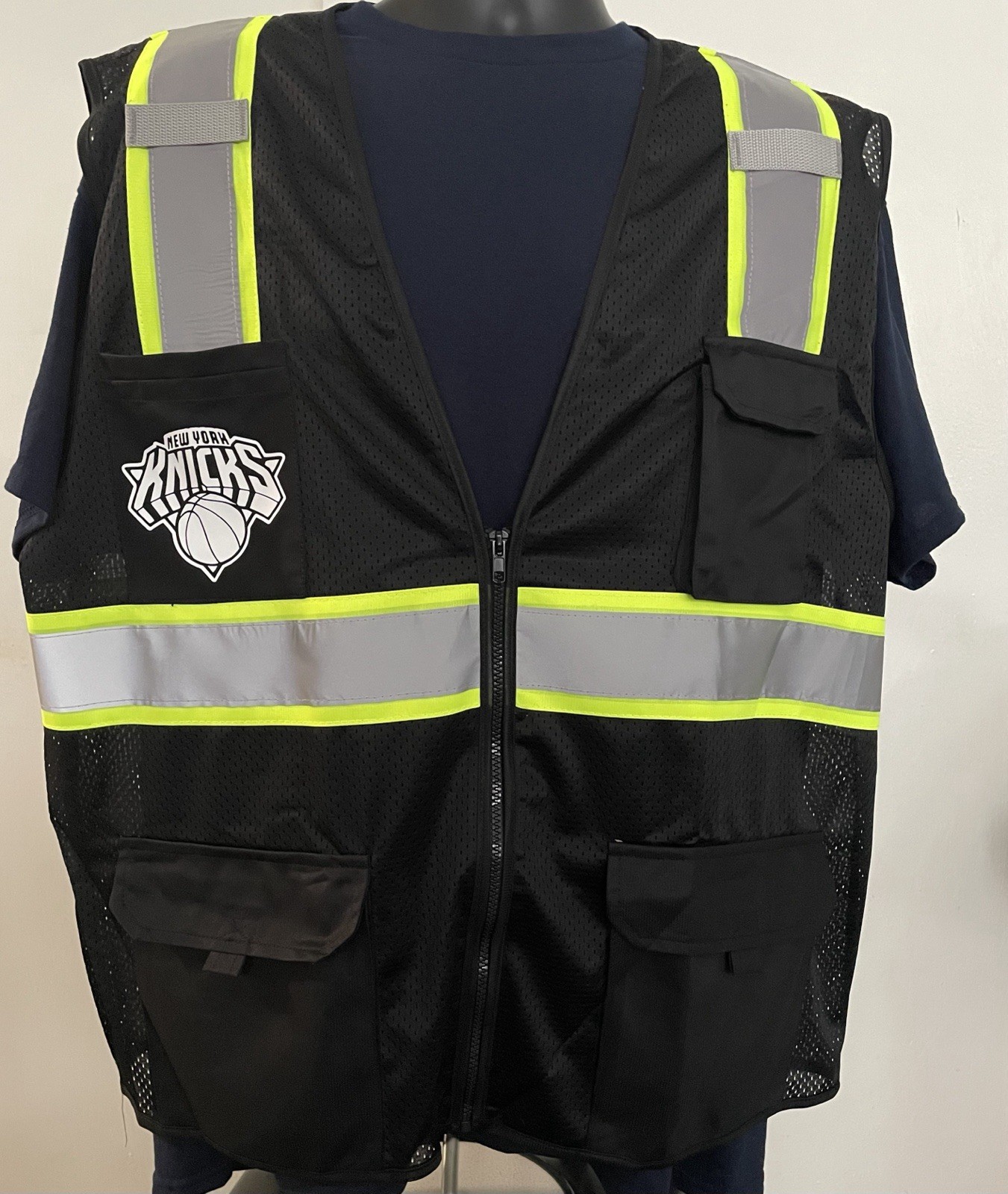 🏀🦺NEW YORK KNICKS REFLECTIVE SAFETY PPE WORK BLACK VEST FOR WORK SIZE M-4XL