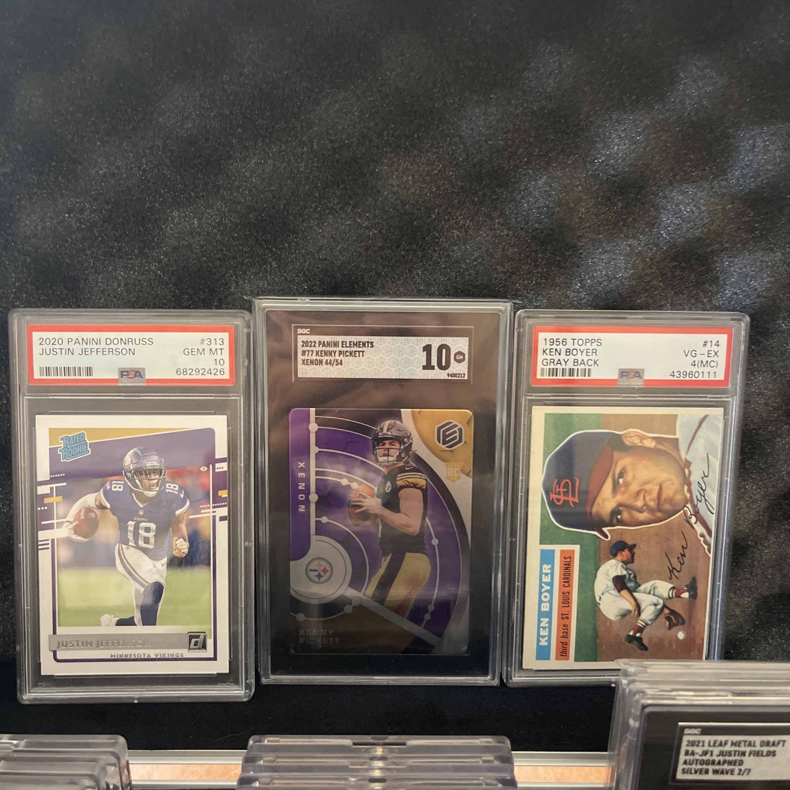 HUGE BASEBALL CARD LIQUIDATION FIRE 🔥 SALE! 2000 Cards. Read description