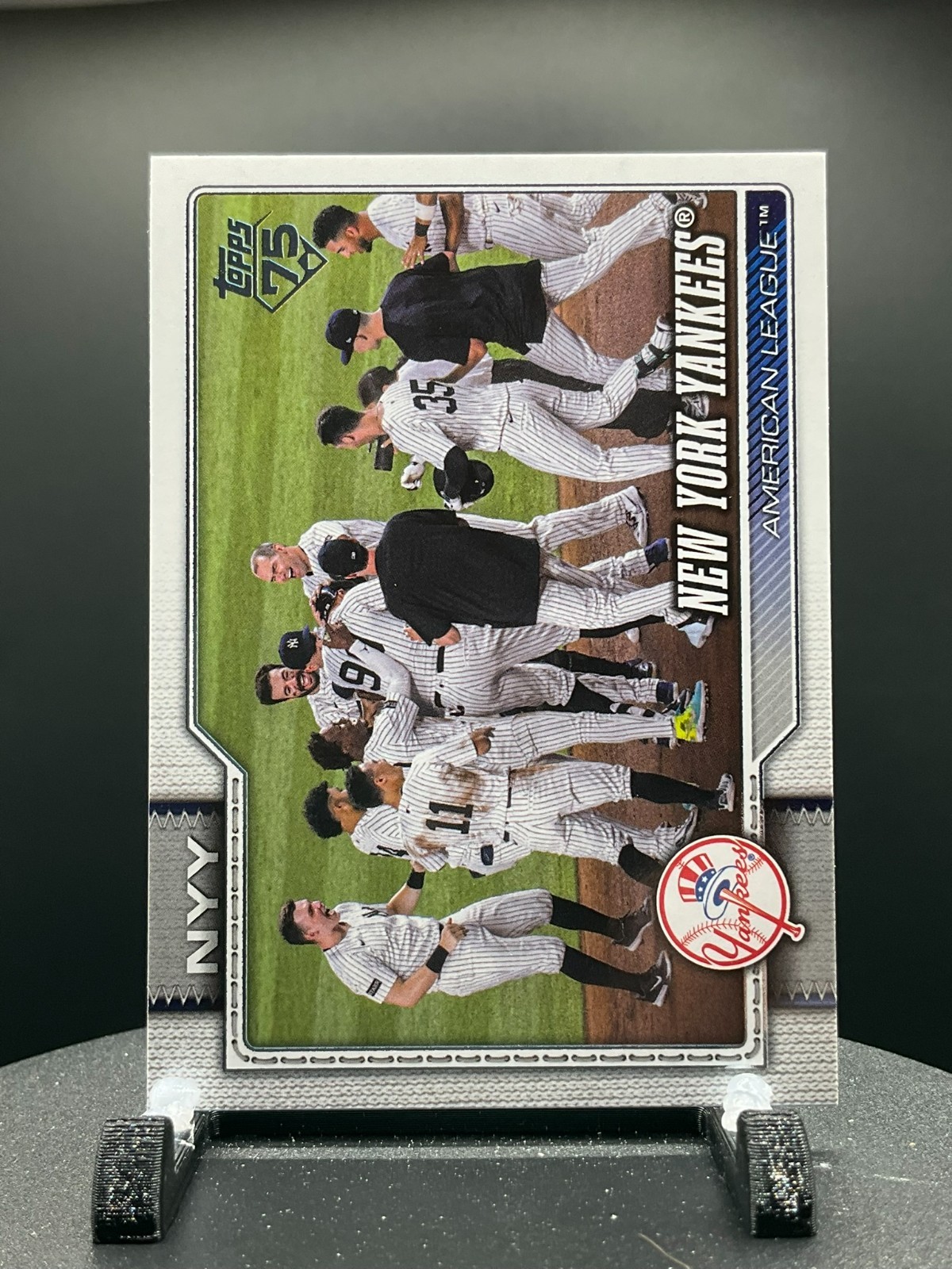2026 Topps Series 2 Baseball #628 New York Yankees, New York Yankees (Team Card)
