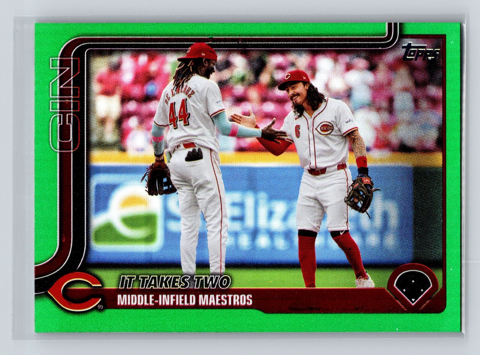 Middle-Infield Maestros Cruz Green Foil /99 #295 – Topps Baseball Series 1