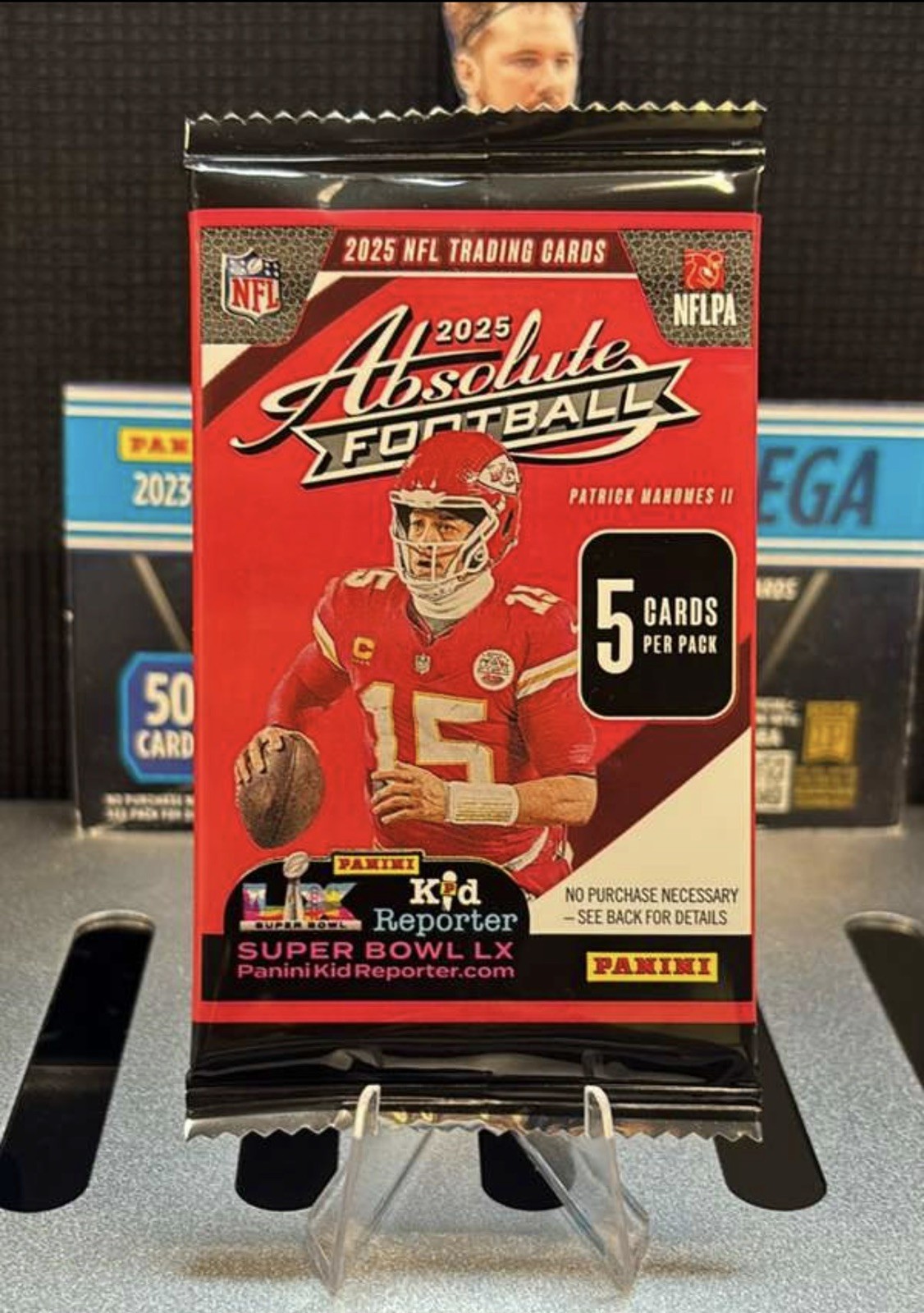 (1) 2025 Panini Absolute NFL Football Factory Sealed Gravity Pack – Kaboom?