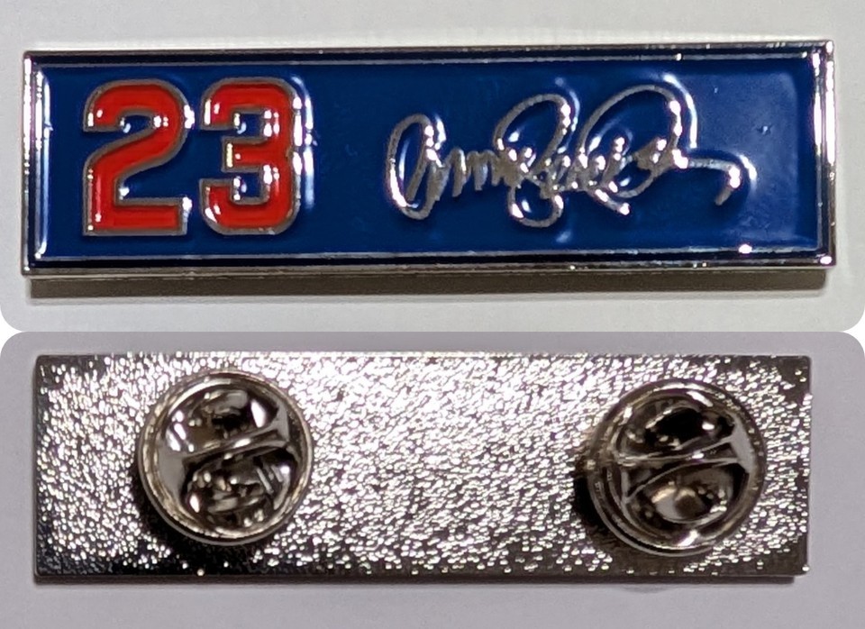 Chicago Cubs Ryne Sandberg Memorial Pin (not a jersey patch)