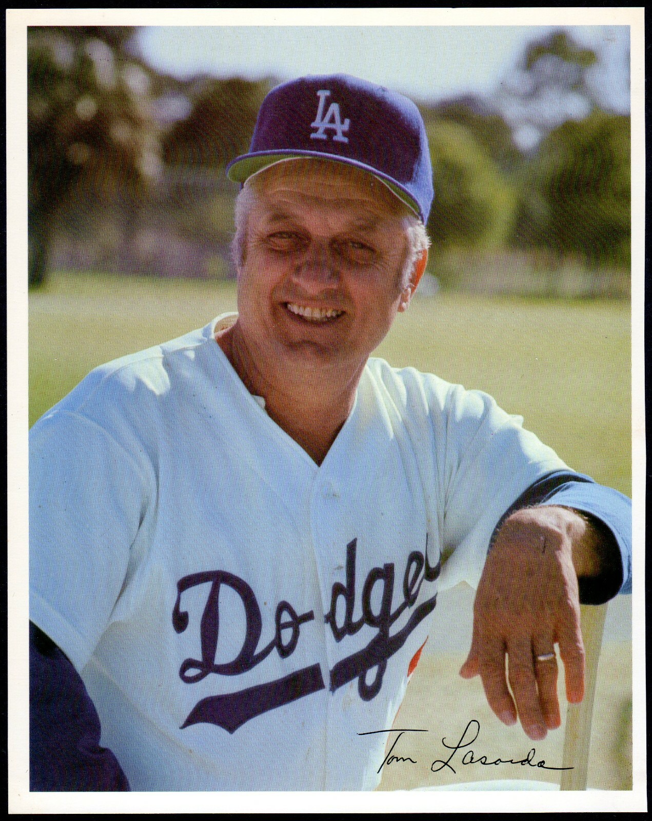 Tom Lasorda DODGERS UNSIGNED 7-7/8 x 10 ORIGINAL COLOR PHOTO CARD #12