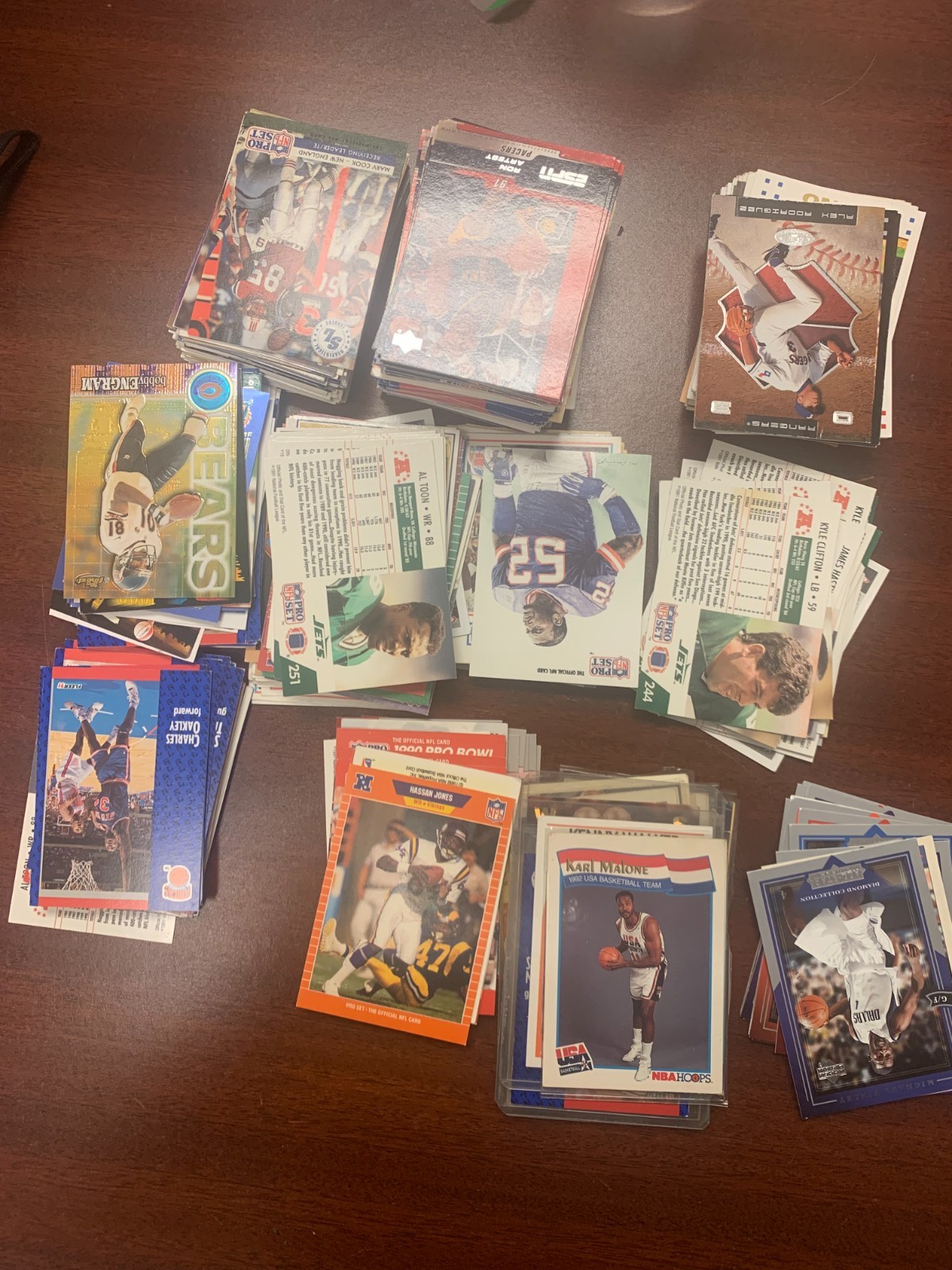 MLB, NFL, NBA Trading Cards Lot 400+ Cards