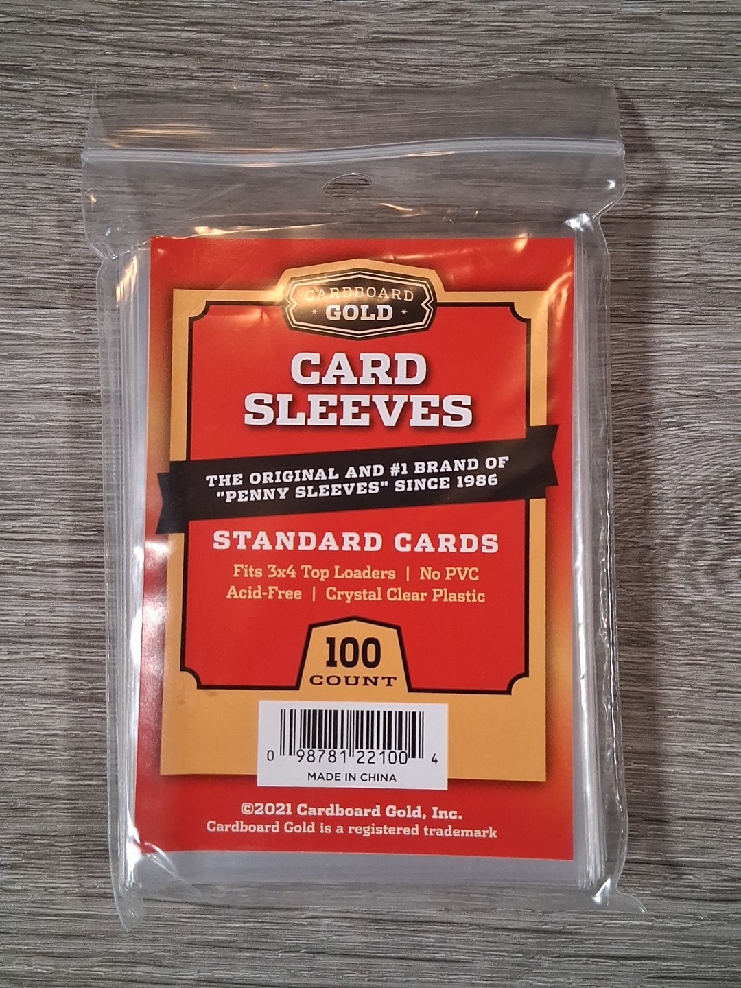 Cardboard Gold CBG 2 Mil Standard Trading Card Soft Sleeves – 100 Pack