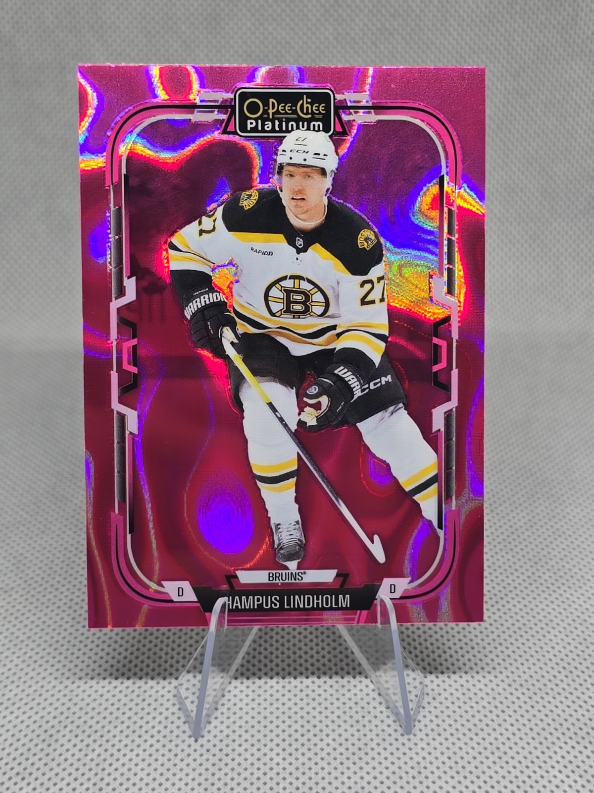 2025-26 O-Pee-Chee Platinum Hampus Lindholm Pink Magma #32