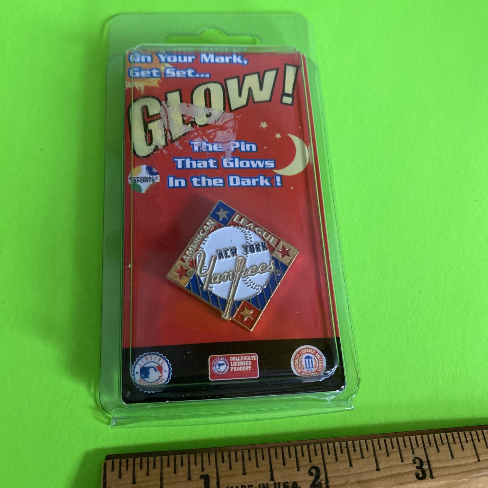 New York Yankees Glow In The Dark Collectors Pin NY Collectible