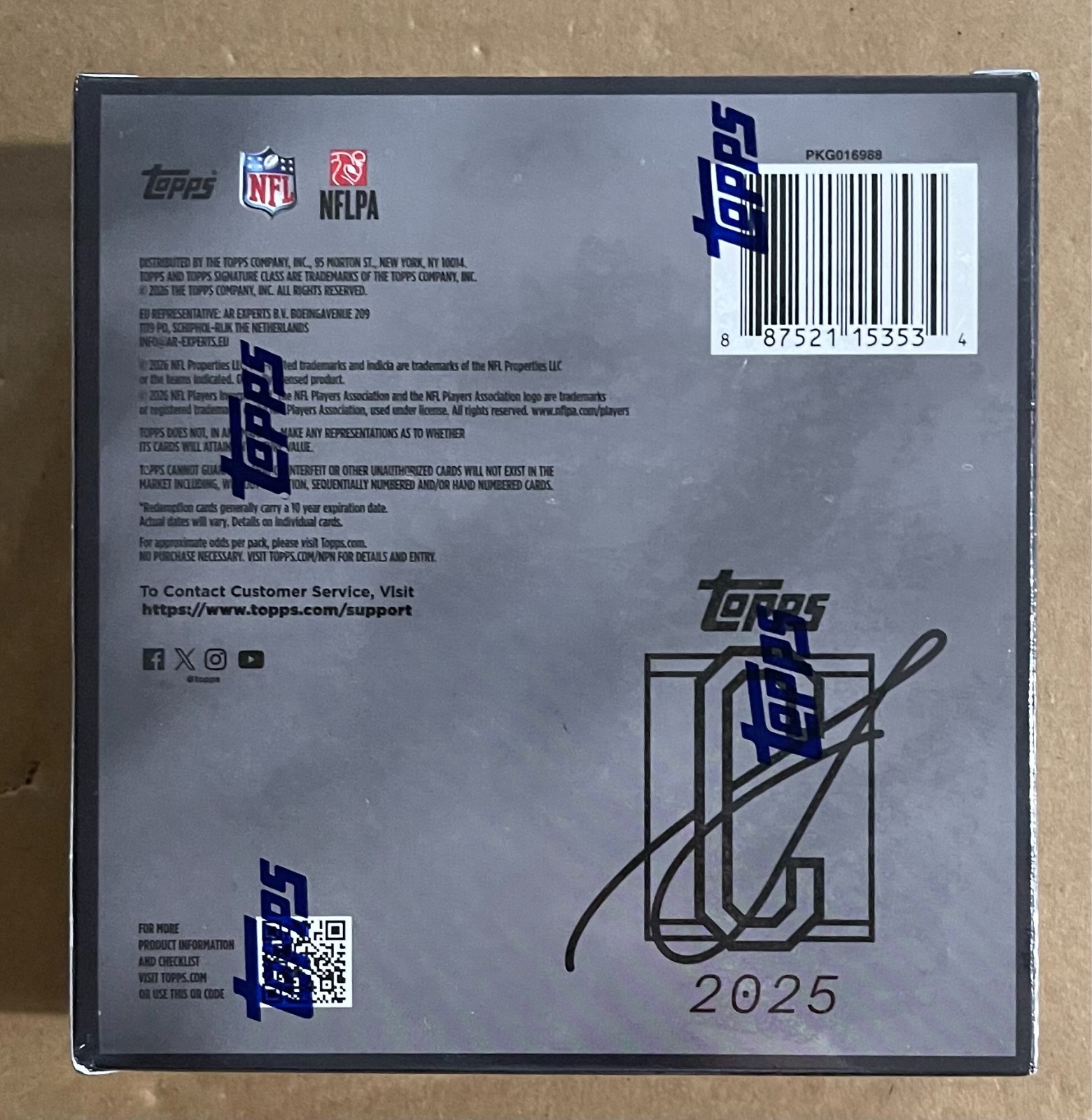 2025 Topps Signature Class NFL Trading Cards Mega Box SEALED BRAND NEW