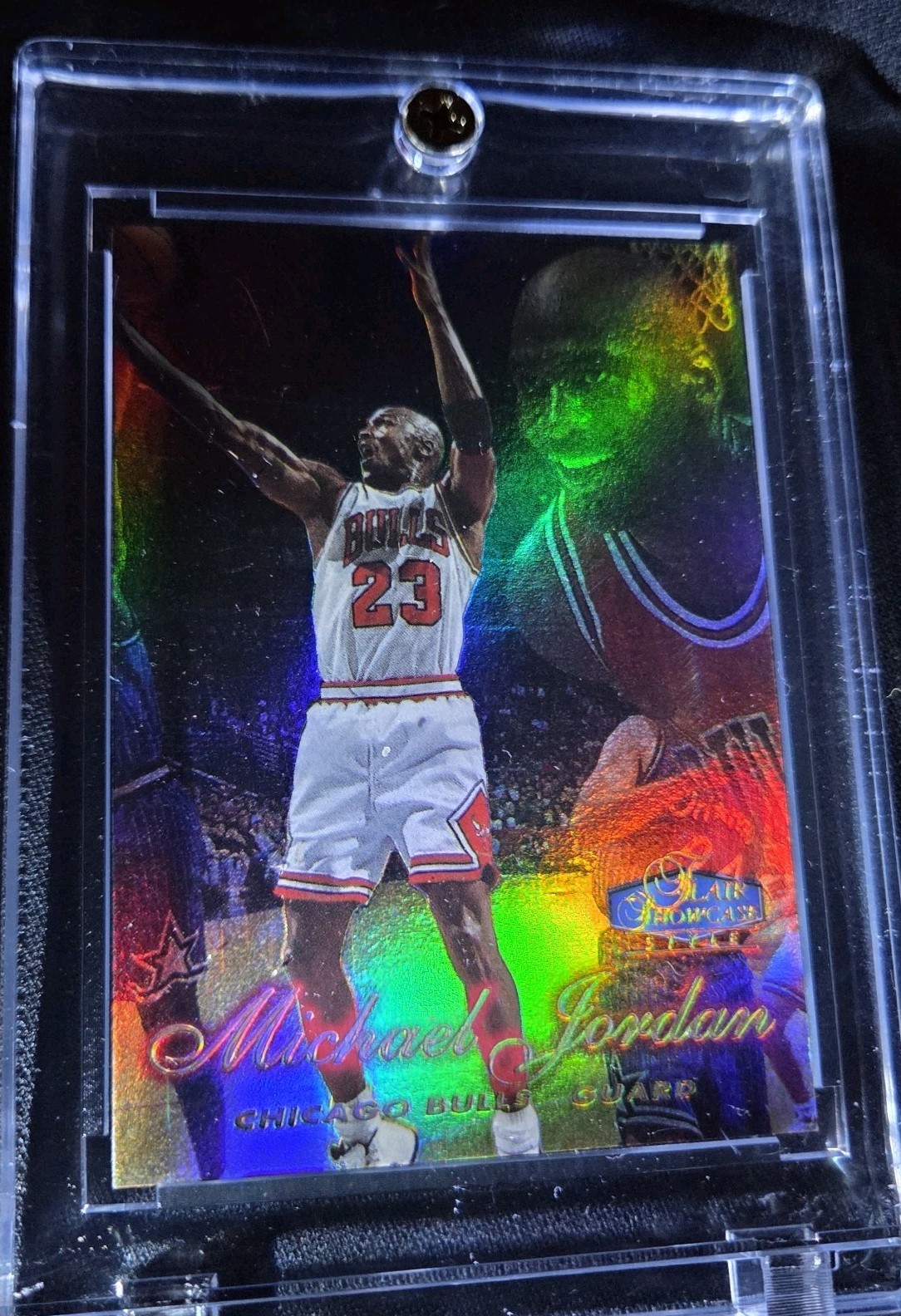 1997-98 Flair Showcase – Michael Jordan #1 Row 2 Refractor Rainbow Mojo Non Auto